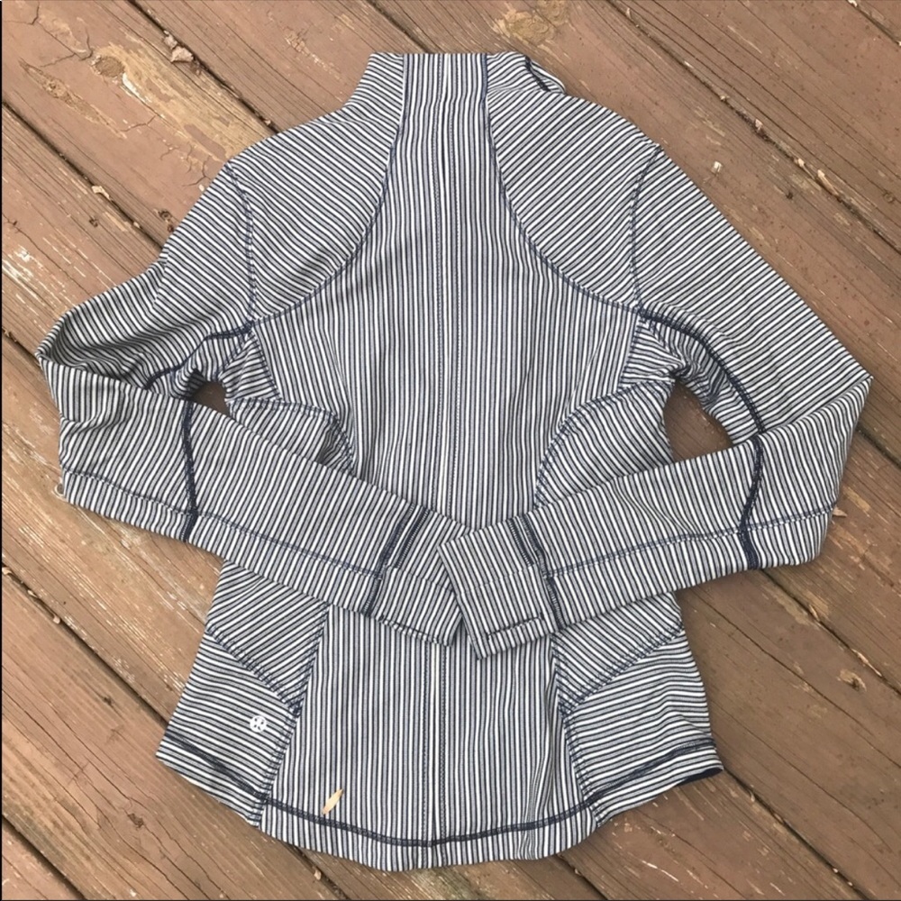 •Rare•LuLuLemon Forme Jacket II - Picture 5 of 8
